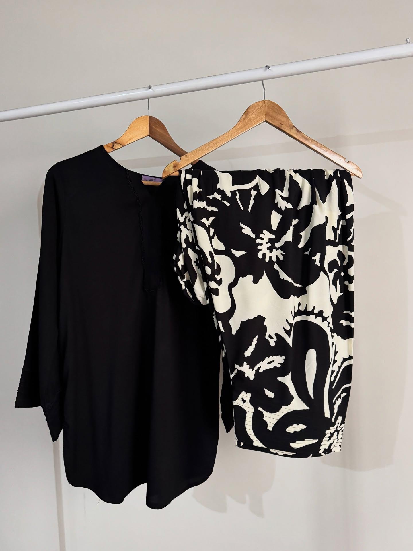 BLACK/WHITE SET ( FARSHI SHALWAR )